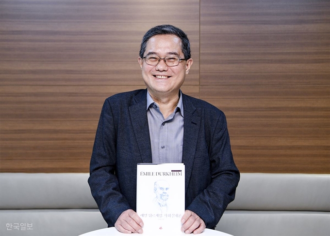 잠긴 글: 루터의 신학에서 푸코의 통찰로: 종교개혁과 주체화의&nbsp;계보학